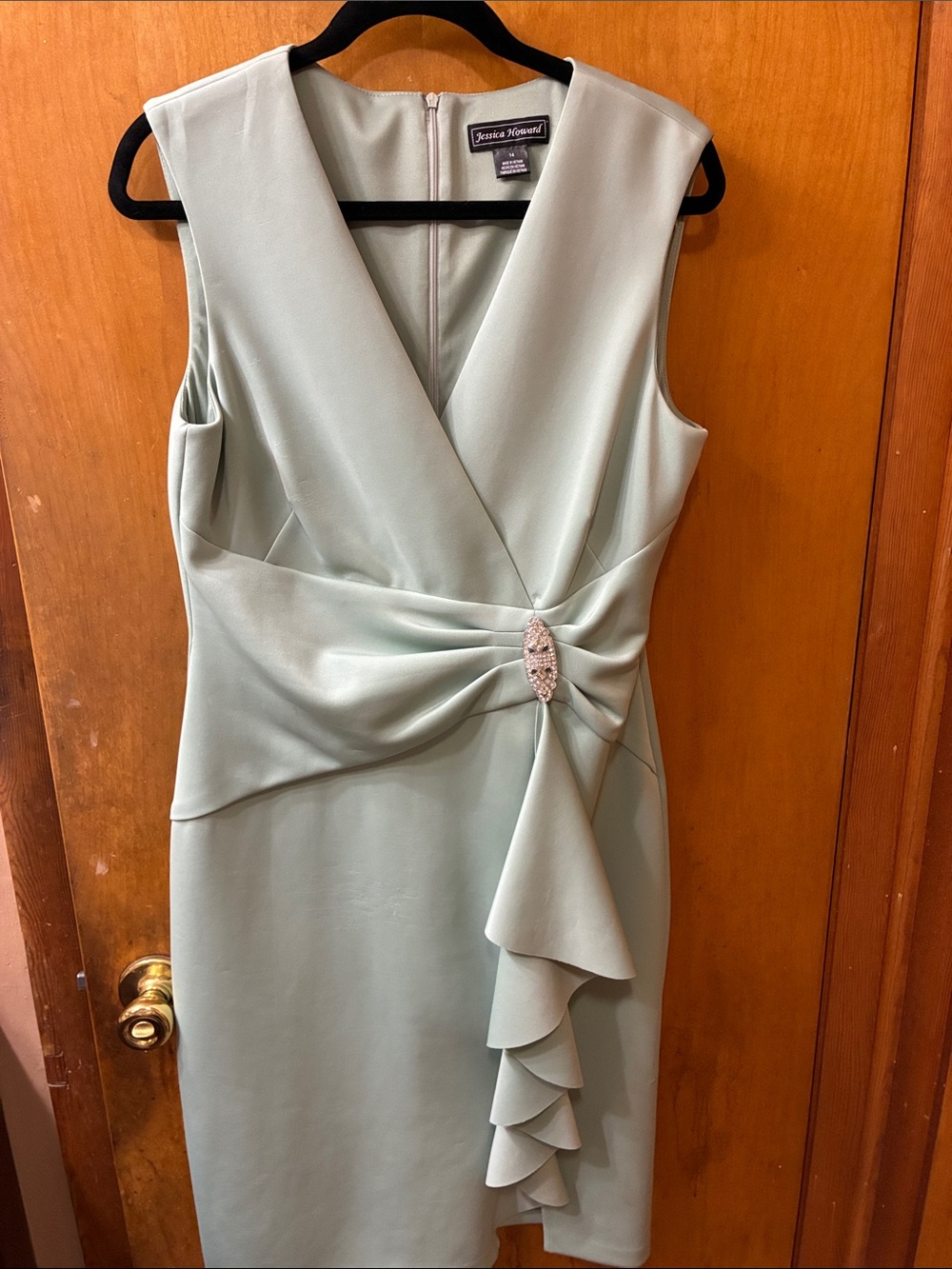 Jessica Howard Mint Green V-Neck Draped Midi Dress with Brooch